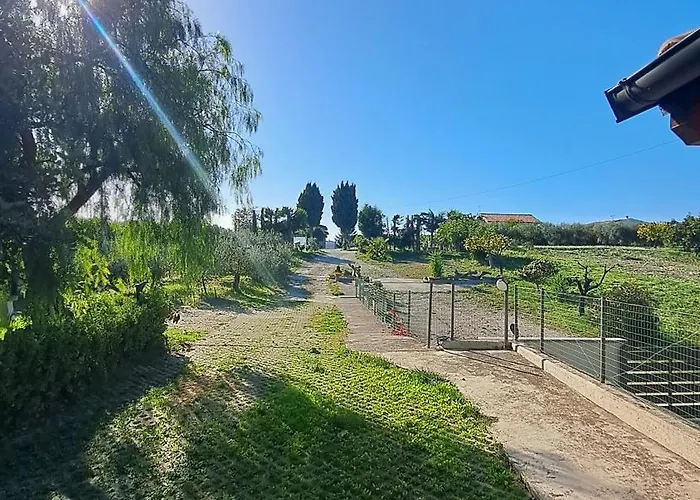 Bed And Bike Gæstehus Vasto